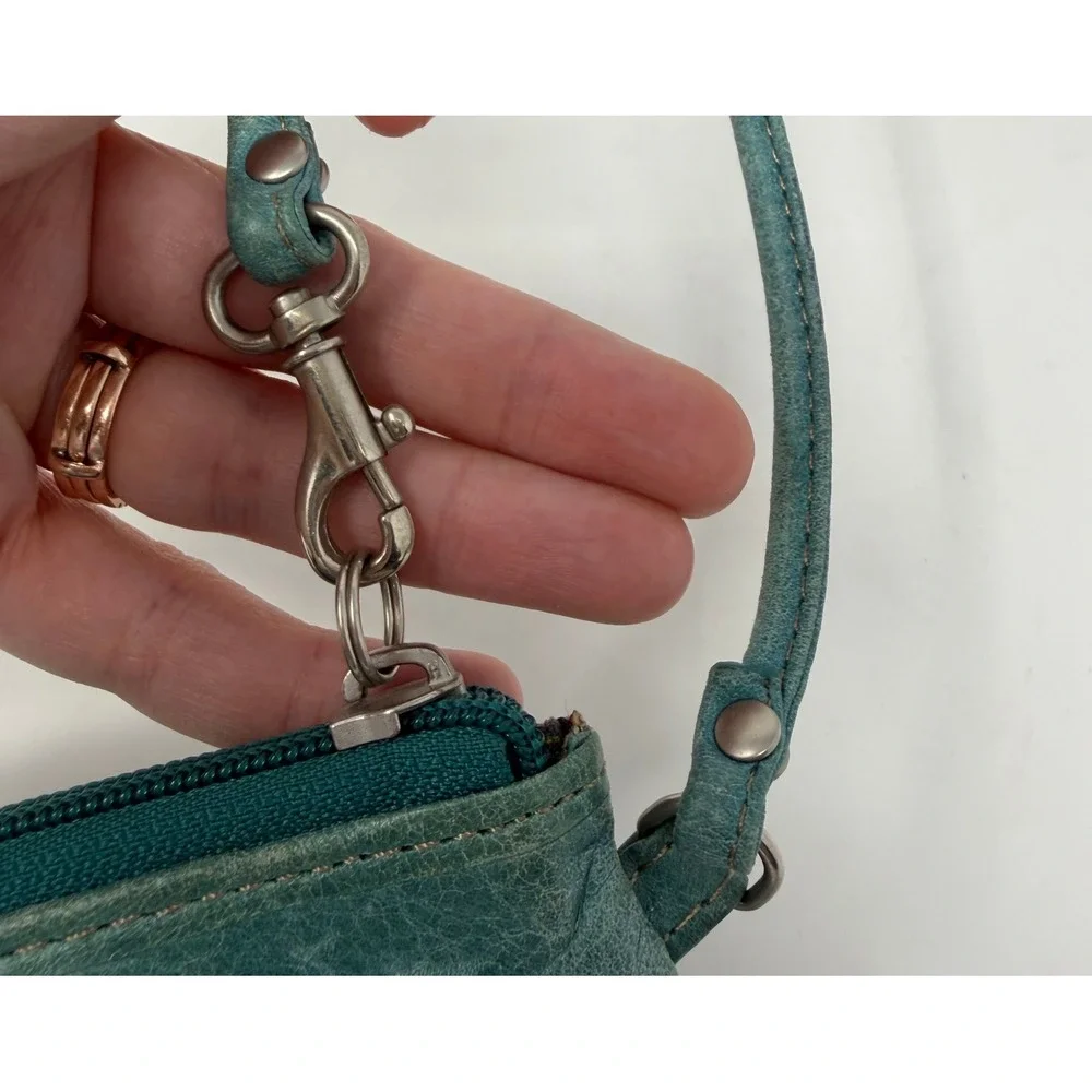 Fossil Owl Applique Leather Wristlet Wallet Teal Blue Women Small